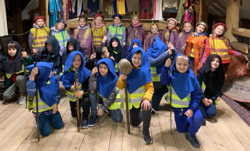 Średniowieczne zabawy z historią w tle w zamku Stara Baśń