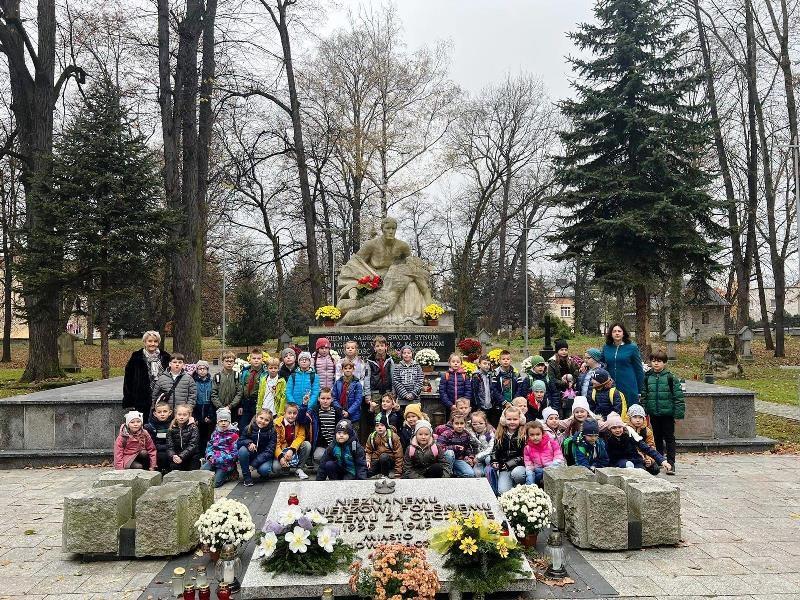 Spotkanie ze sztuką uczniów klas młodszych w MOK w Nowym Sączu