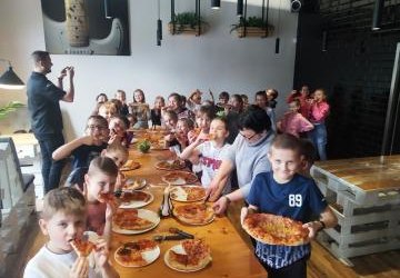 Klasy drugie na warsztatach kulinarnych