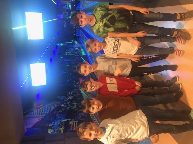 Najlepsze chwile to te, spędzone na zabawie w gronie przyjaciół