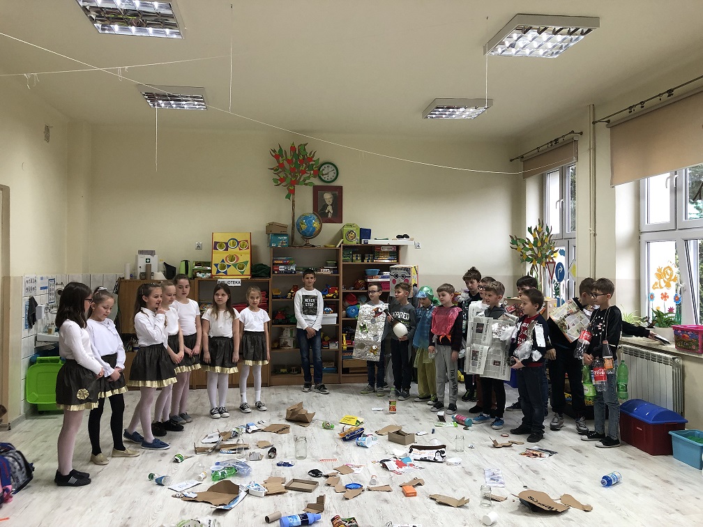 ,,Ci co lubią segregację, otóż oni mają rację …”