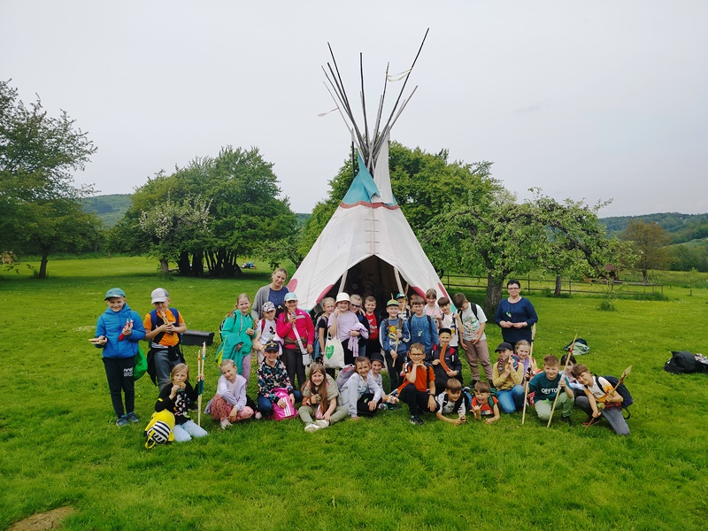 Wycieczka klas drugich do Szczyrzyca