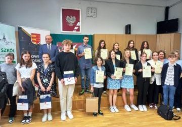Wyróżnienie w powiatowym konkursie czytelniczym