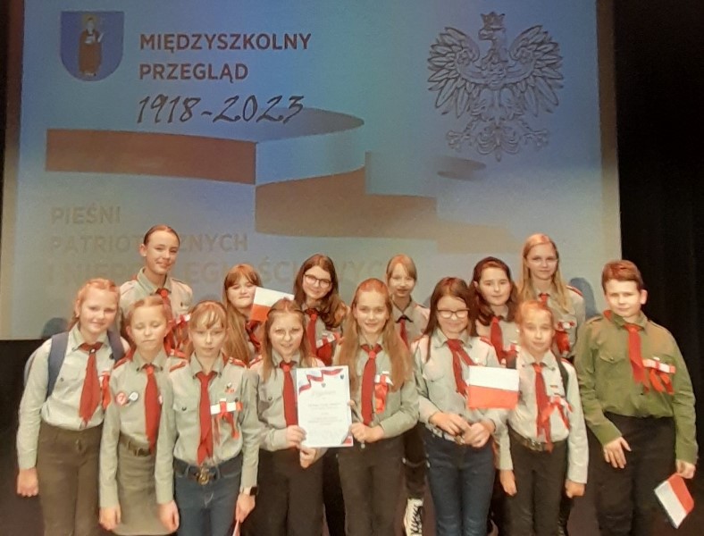 X MIĘDZYSZKOLNY PRZEGLĄD PIEŚNI PATRIOTYCZNYCH I NIEPODLEGŁOŚCIOWYCH