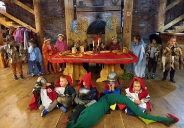 Przedszkolaki w grodzie „Stara baśń”