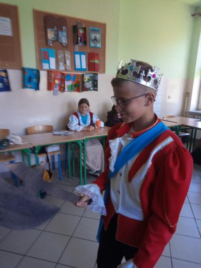 finaliści na spotkaniu z burmistrzem 103.jpg