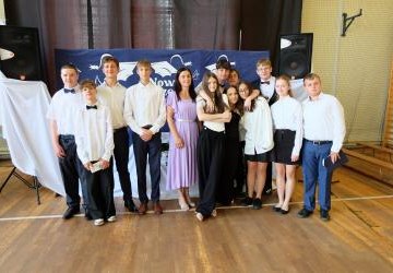 Tak to już bywa na tym świecie – smutek się z radością plecie.