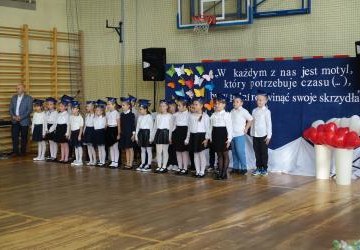 Witajcie w szkole Pierwszaki !  Ślubowanie klas pierwszych.