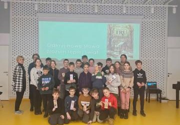 „Odkryj nowe słowa, zrozum lepiej świat”