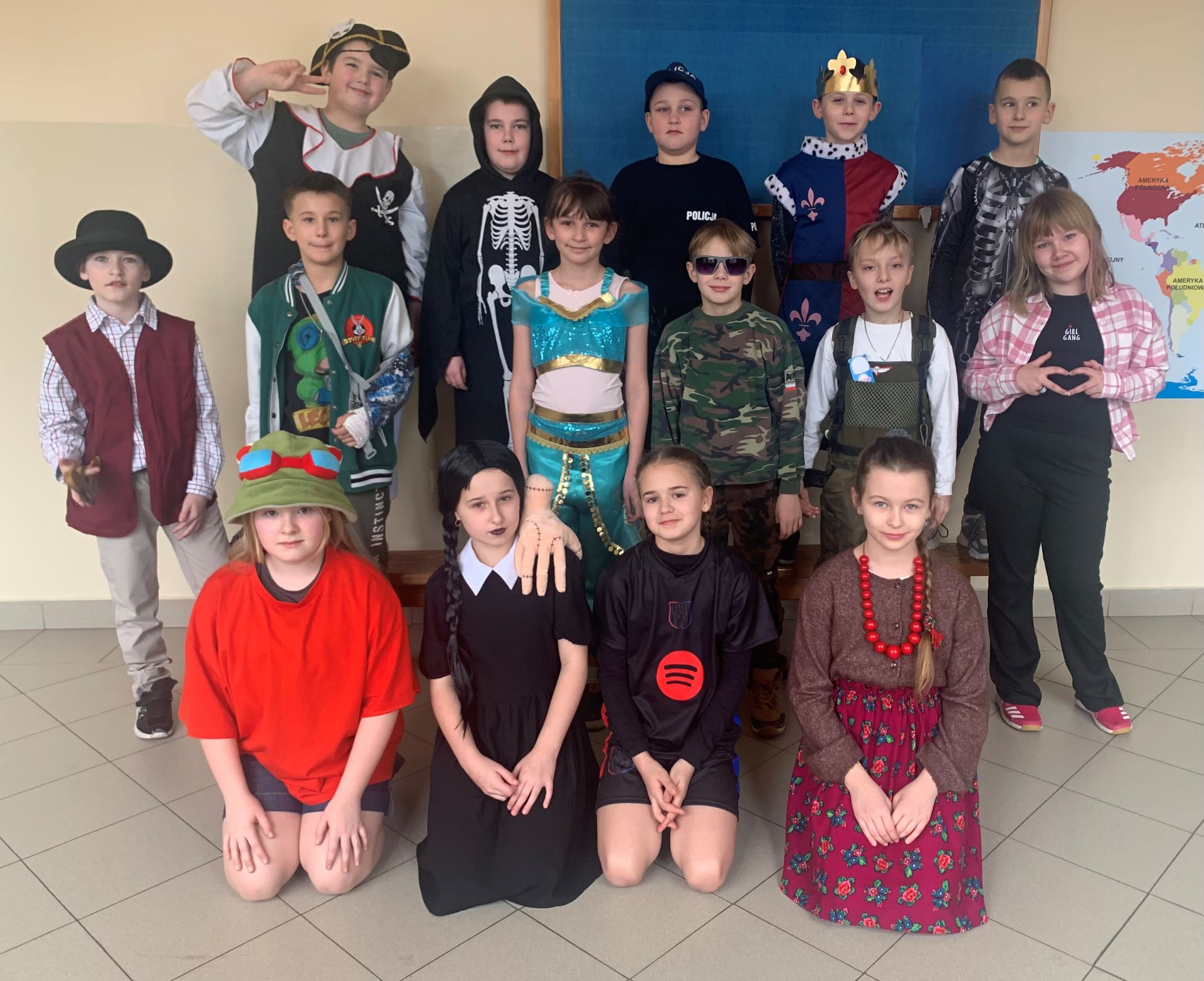 „Baśniowy Stand-up” i zabawa karnawałowa klas 0-3