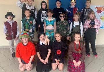 „Baśniowy Stand-up” i zabawa karnawałowa klas 0-3