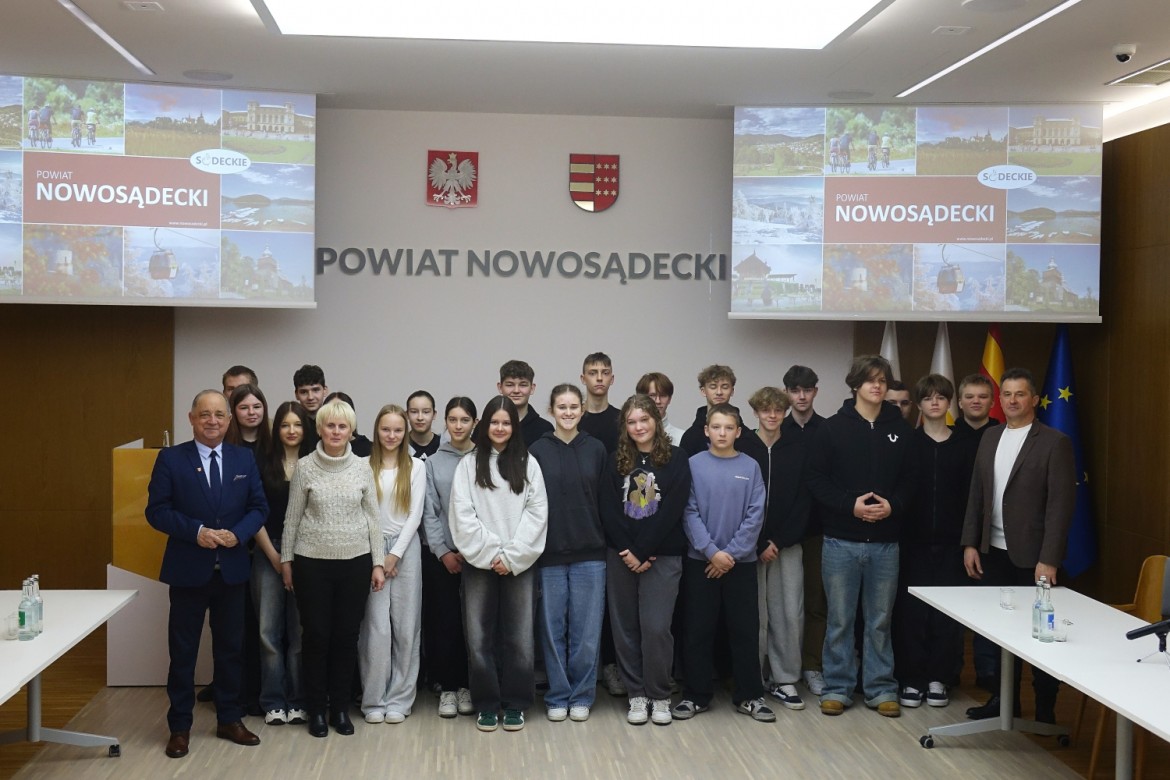 Wizyta uczniów w Starostwie Powiatowym oraz w Małopolskim Centrum Kultury Sokół w Nowym Sączu
