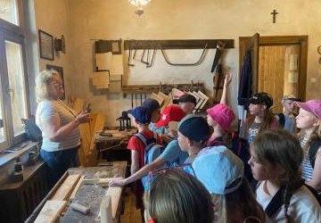 ,,Cudze chwalicie, swego nie znacie”