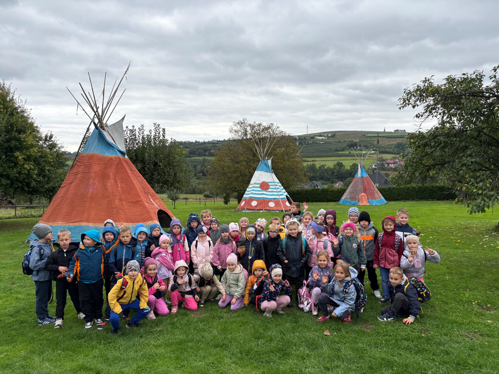 Zerówka i pierwszaki na tropie Indian – wycieczka do Szczyrzyca