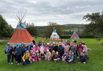 Zerówka i pierwszaki na tropie Indian – wycieczka do Szczyrzyca