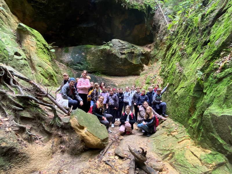 Wycieczka klas V do Rezerwatu Przyrody Nieożywionej w Ciężkowicach