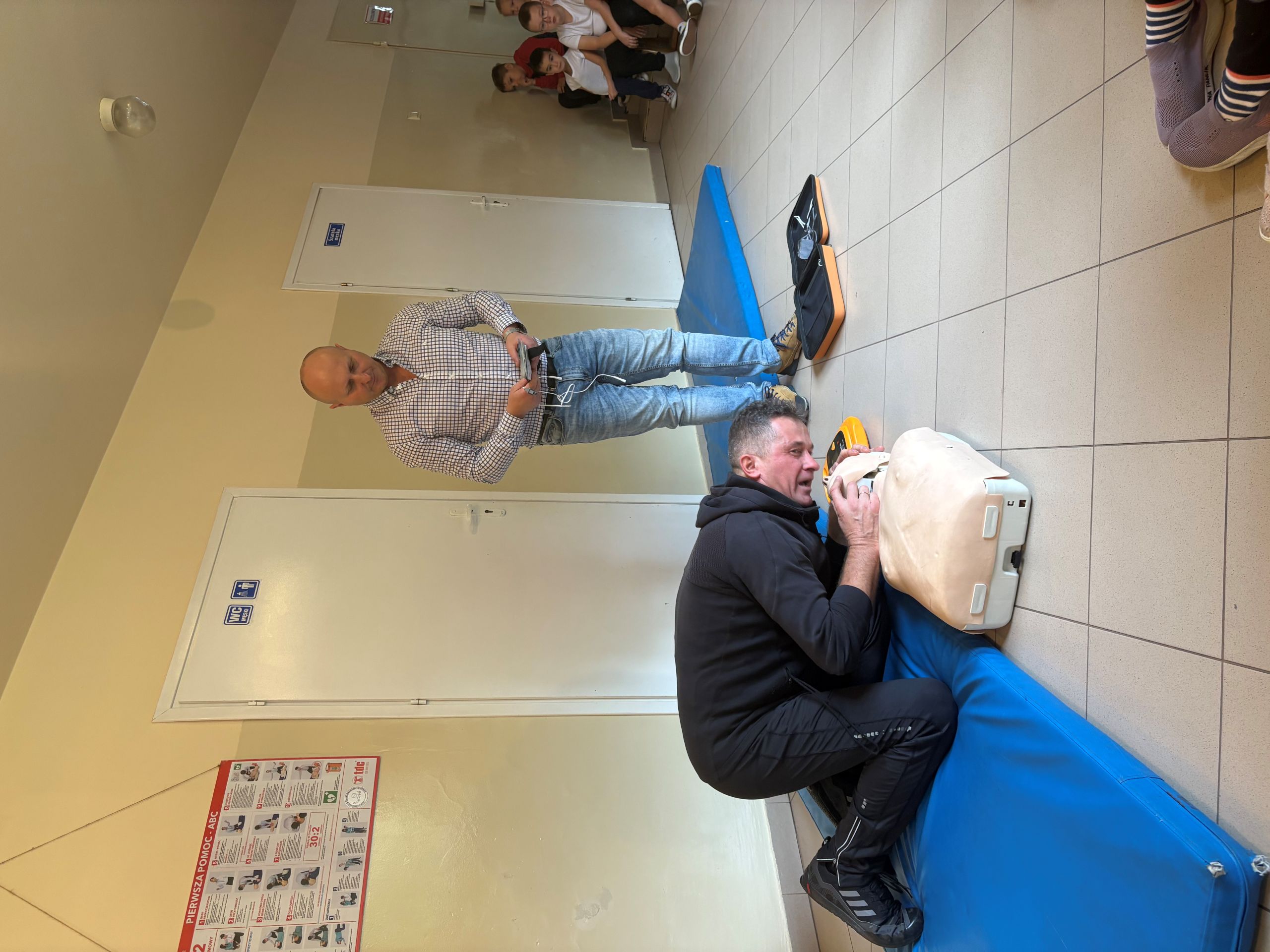 RATUJ ŻYCIE! – Zajęcia z zakresu pierwszej pomocy w klasach 0-3