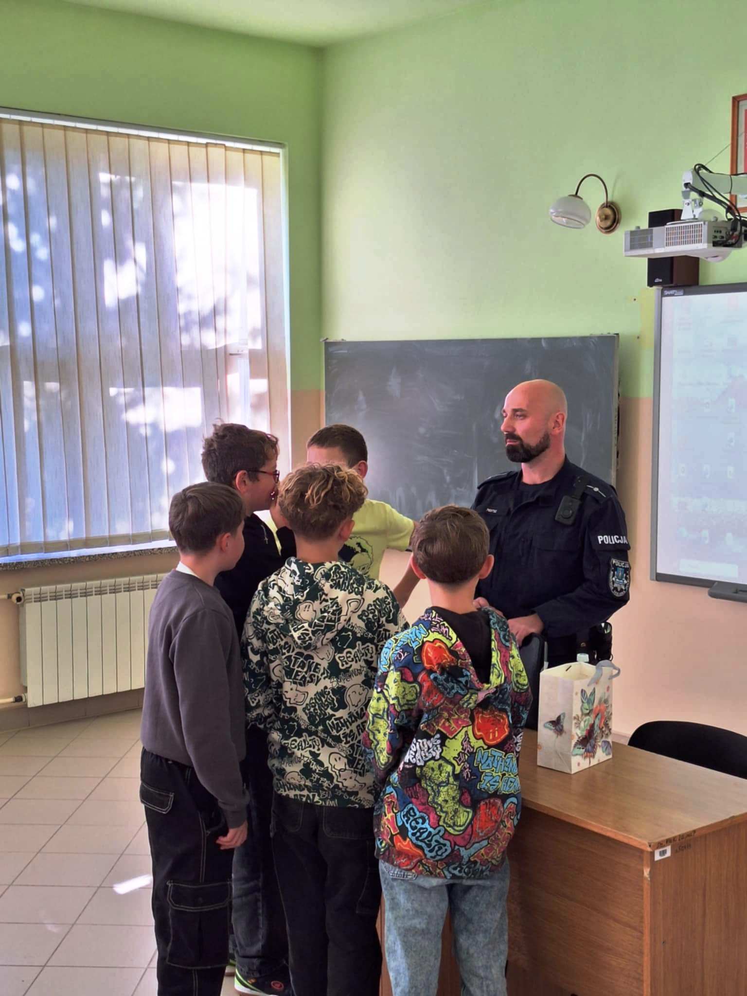 Spotkanie z Policjantem w ramach ogólnopolskiego konkursu Odblaskowa Szkoła