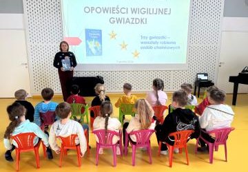 Opowieści wigilijnej gwiazdki – warsztaty świąteczne dla uczniów klas pierwszych w Bibliotece Publicznej