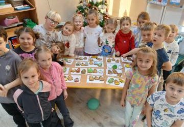 „Piernikowe dzieła małych rączek”