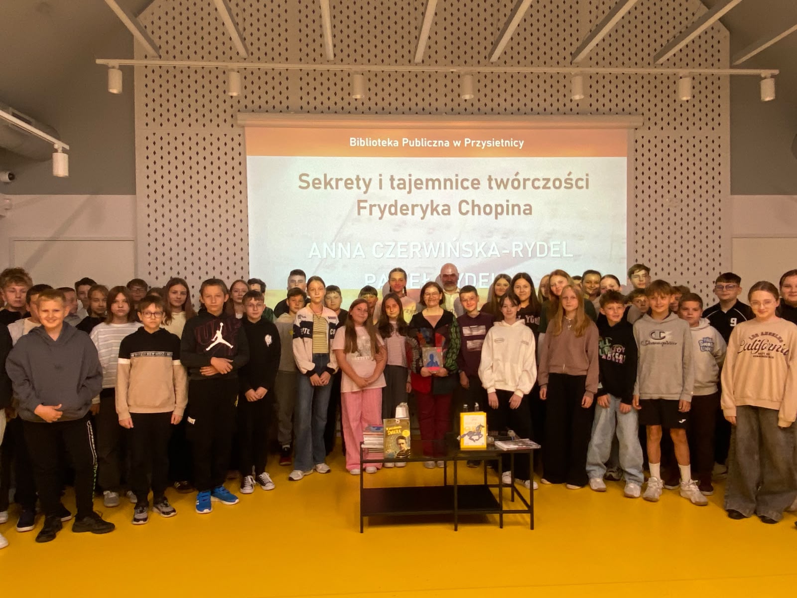 „Sekrety i tajemnice twórczości Fryderyka Chopina” – niezwykłe spotkanie w Bibliotece w Przysietnicy
